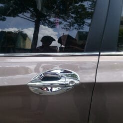 Chén cửa Hyundai Accent