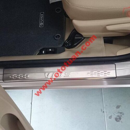 Nẹp chống trầy Toyota Vios