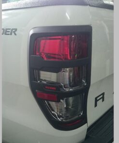 Viền đèn sau đen Ranger 2015-2017