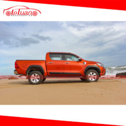 Ốp cua lốp Hilux Revo 2017 -  2019