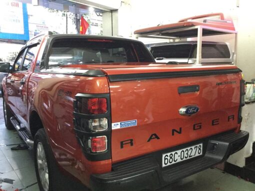 viền đèn sau xe ford ranger