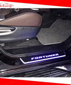 nẹp bước chân có đèn Fortuner 2018