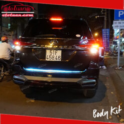 Cản sau body kit fortuner 2018