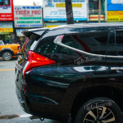 đuôi cá pajero sport