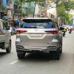 ốp cản sau body kit fortuner 2018