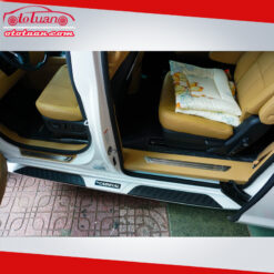 Bệ bước chân xe KIA Sedona