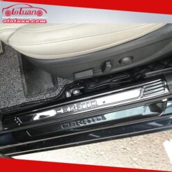 Nẹp bước chân chống trầy Cerato 2019