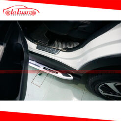 Nẹp bước chân chống trầy cho xe Toyota Rush