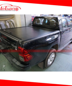 Nắp thùng cuộn không khung xe Hilux