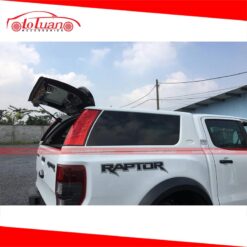 Nắp thùng cao Ford Ranger có đèn Mercesdes