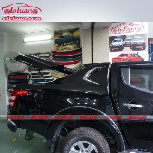 Nắp thùng thấp xe Triton 2017 - 2018