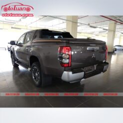 Nắp thùng thấp xe Triton 2019