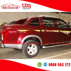 Nắp thùng thấp Isuzu Dmax có kính