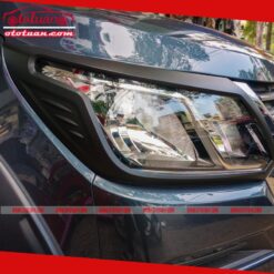 Viền đèn trước xe Chevrolet Colorado 2018