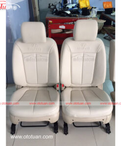 Bọc ghế Santafe 2010 màu kem sữa