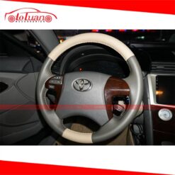 May da vô lăng xe Camry 2010