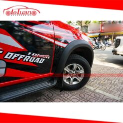 ốp cua bánh xe Colorado