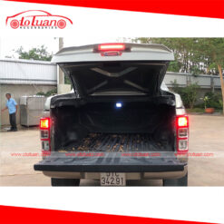 Nắp thùng Ford Ranger thấp có đèn 2019