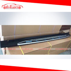 Bệ bước chân Innova mẫu chữ xanh