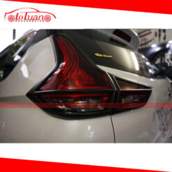 Viền đèn sau Xpander