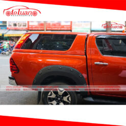 Ốp cua bánh có đinh xe Hilux 2019