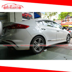 Nẹp chỉ hông sườn xe Hyundai Elantra 2018