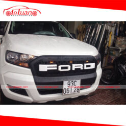 Mặt galang Ford Ranger chữ trắng led vàng