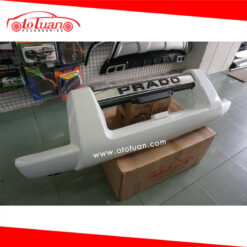 Ốp cản trước xe Land Cruiser Prado 2018