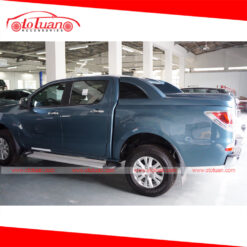 Nắp thùng thấp BT50 có kính