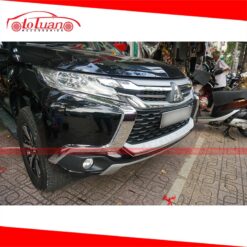 Ốp cản trước trang trí Pajero Sport (Hàng FITT Thái Lan)