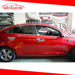 Viền khung kính Hyundai Accent