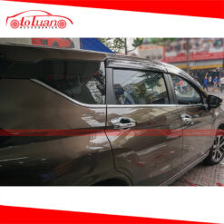 Viền chân kính xe Xpander