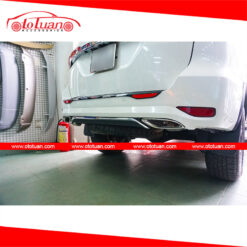 Độ pô kiểu Mercedes cho xe Fortuner 2017+