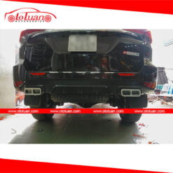 Lip chia pô xe Fortuner 2017 kiểu 4 pô