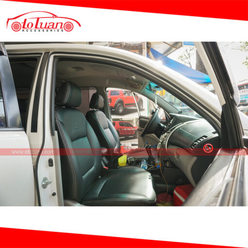 Bọc ghế da Mitsubishi Pajero Sport 2015