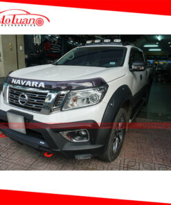 Lướt gió capo Nissan Navara NP300