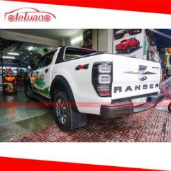 Ốp viền cua lốp Ford Ranger có đèn báo xinhan