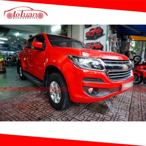 viền đèn trước xe colorado 2020