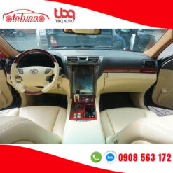 Bọc lại da taplo xe Lexus LS460L