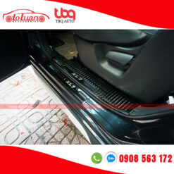 Nẹp bước chân cho xe Suzuki XL7