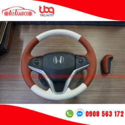 Khâu da vô lăng phối màu cho xe Honda City