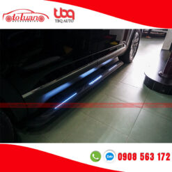 Bệ bước chân Volkswagen Teramont có đèn