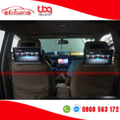 Màn hình gối đầu cho xe Toyota Innova