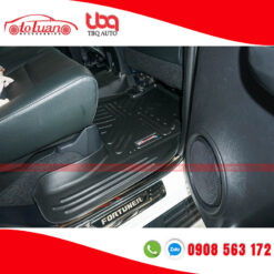 Thảm lót sàn nhựa cứng xe Fortuner 2017 - 2022