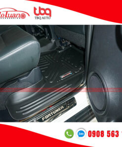 Thảm lót sàn nhựa cứng xe Fortuner 2017 - 2022