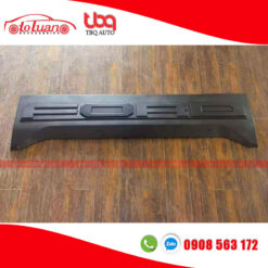 Ốp bửng sau chữ FORD cho Ranger 2023 (không logo bản nhỏ)