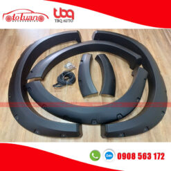 Ốp cua lốp Ford Ranger Nextgen 2023 có đinh