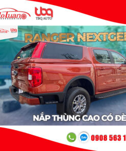 Nắp thùng cao có đèn LED mẫu đơn giản Ford Ranger 2023