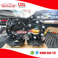 Ford Ranger 2023 lắp vè cua bánh và wheel spacer