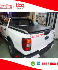 Nắp thùng gấp 3 tấm Ford Ranger Wildtrak 2023